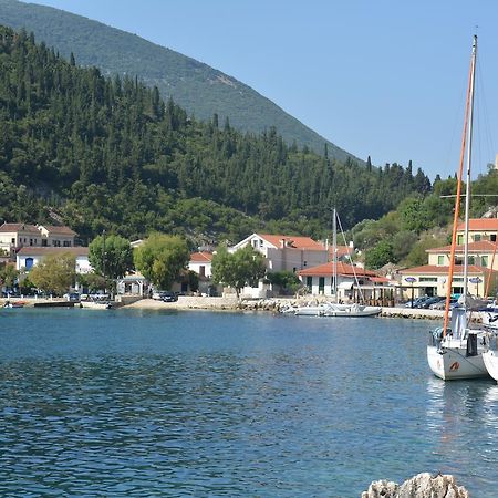 Aristotelis Apartments Frikes Exteriör bild