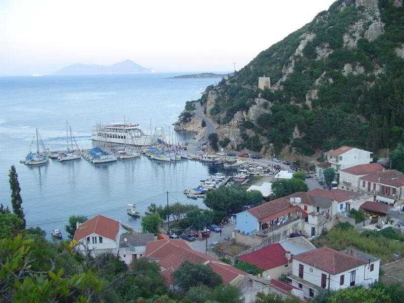 Aristotelis Apartments Frikes Exteriör bild